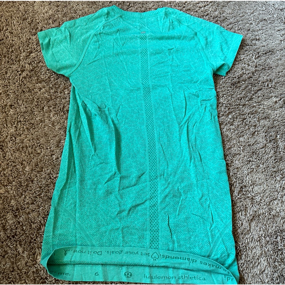 Lululemon Swiftly Tech Tee, Size 6 - image 2